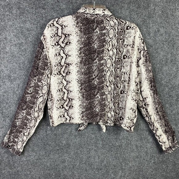 Dynamite Tie Front Blouse NWT Women L Brown Snake Print Cropped 3 Buttons - Picture 7 of 12